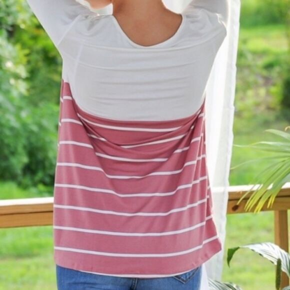 Color Block Twist Front Top - Picture 5 of 13